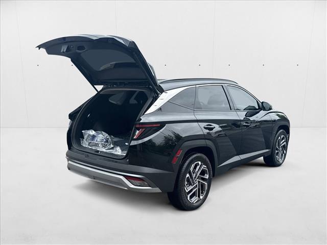 2025 Hyundai Tucson Hybrid Limited photo 2