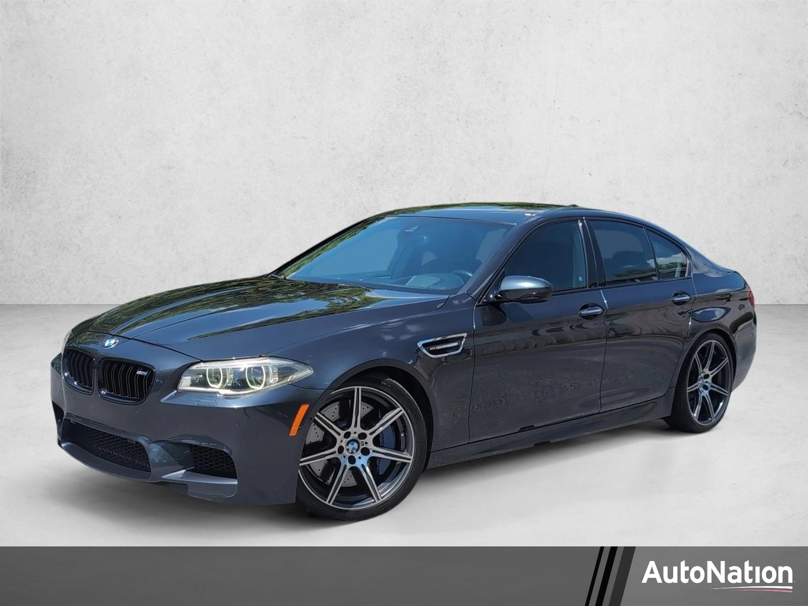 2015 BMW M5 -'s photo