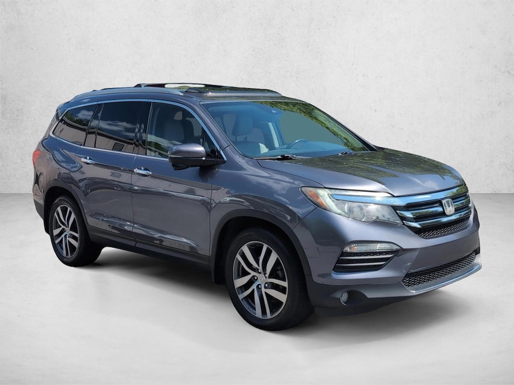 Used 2017 Honda Pilot Touring Sport Utility