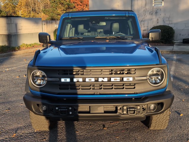 2023 Ford Bronco Black Diamond photo 2
