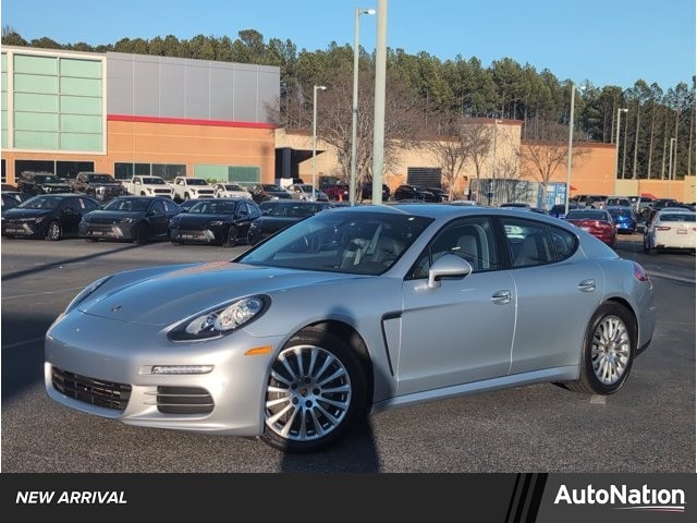 2016 Porsche Panamera Base
