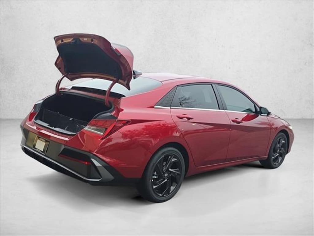 New 2026 Hyundai Elantra SEL Sport Premium 4dr Car