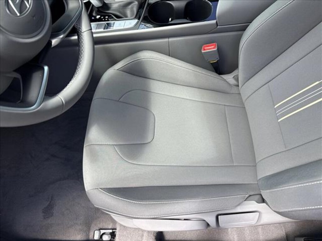 Certified 2025 Hyundai Elantra Hybrid SEL Sport 4dr Car