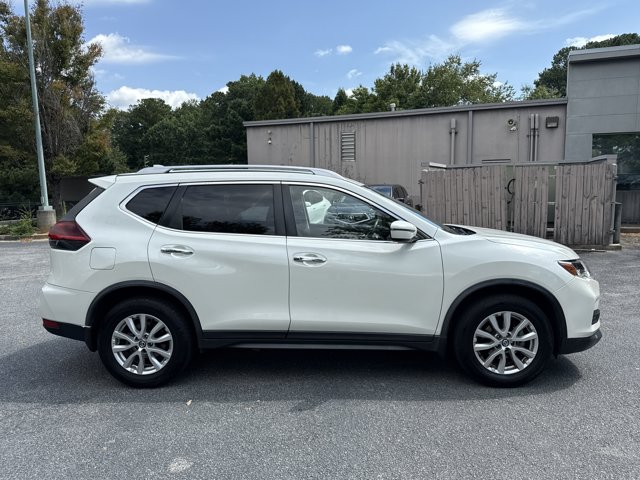2018 Nissan Rogue SV photo 4