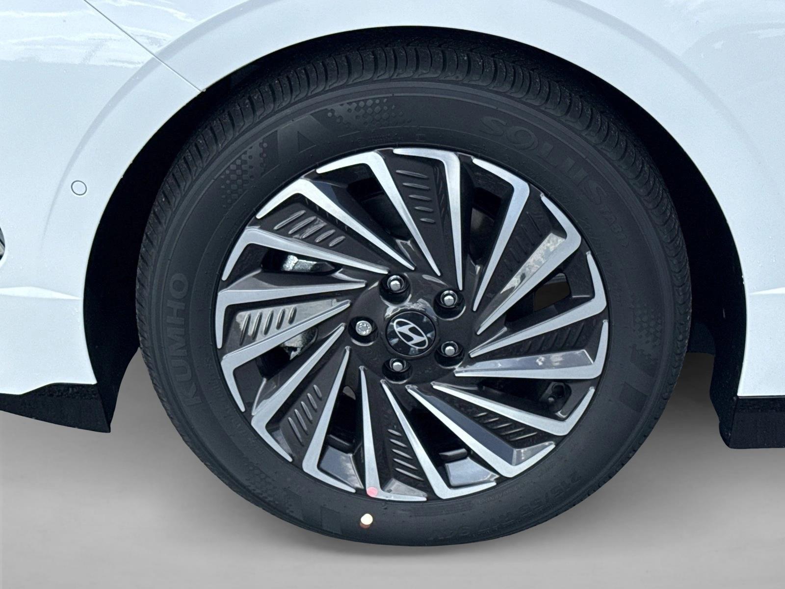 2025 Hyundai Sonata Hybrid Limited - Photo 10