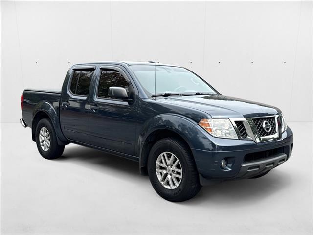 2017 Nissan Frontier SV Crew Cab photo 3