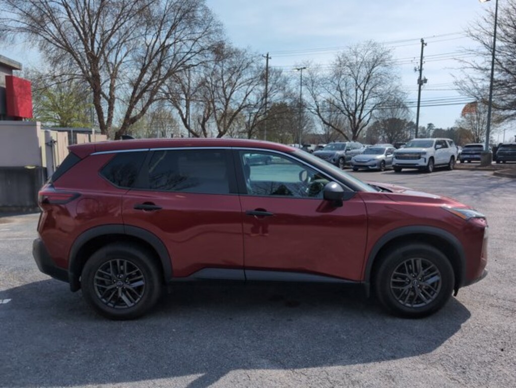 Used 2023 Nissan Rogue S Sport Utility