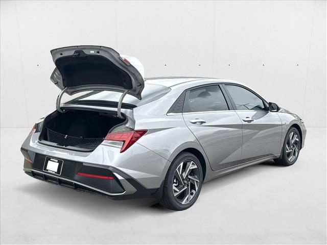 2025 Hyundai Elantra Limited photo 2