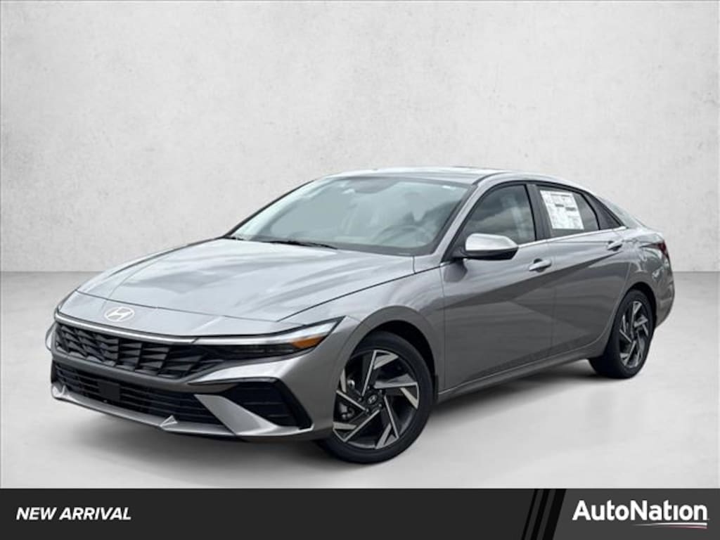 Certified 2025 Hyundai Elantra Limited 4dr Car