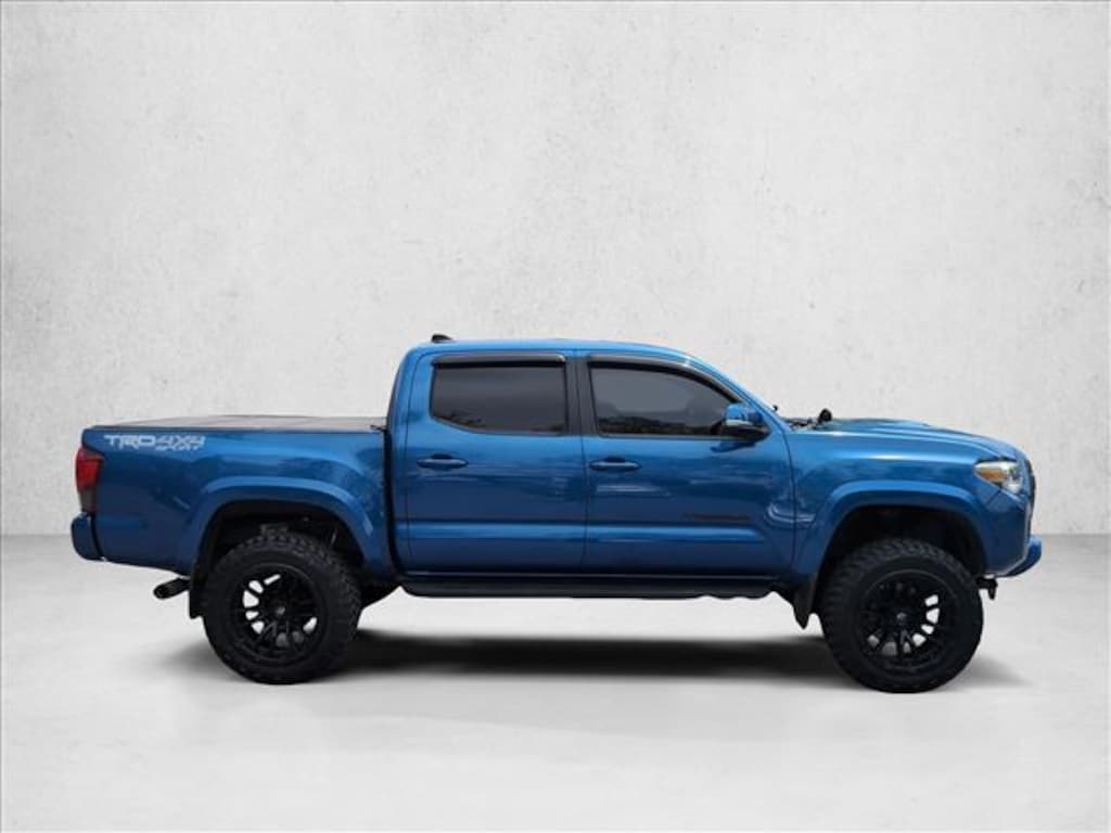 Used 2018 Toyota Tacoma TRD Sport Crew Cab Pickup