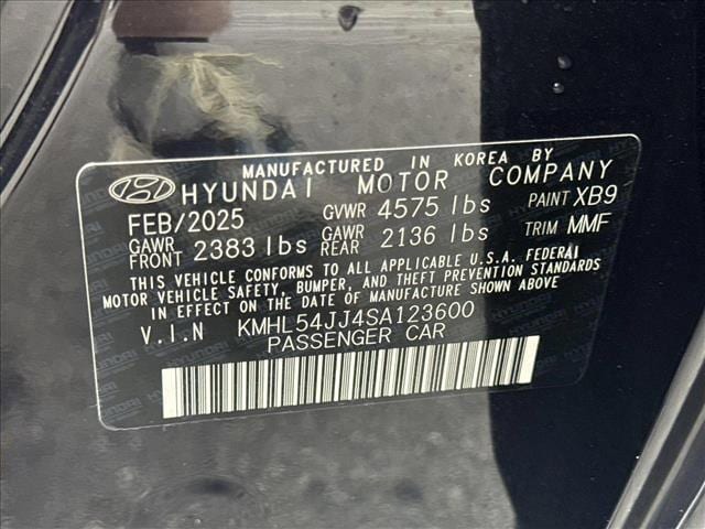 2025 Hyundai Sonata Hybrid Limited - Photo 18