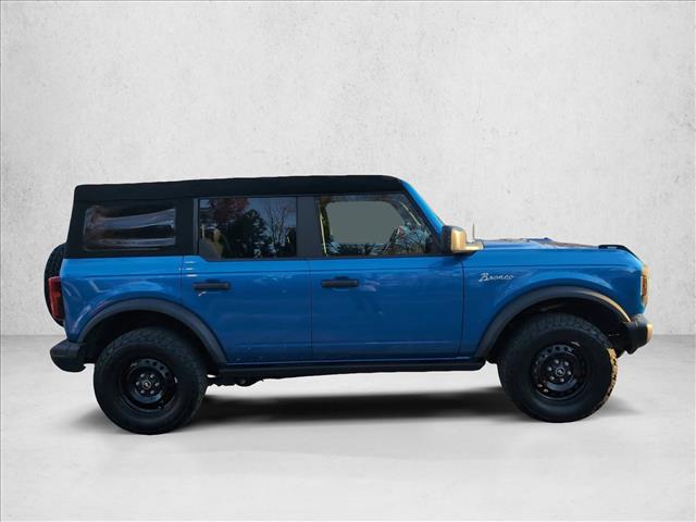 2023 Ford Bronco Black Diamond photo 4