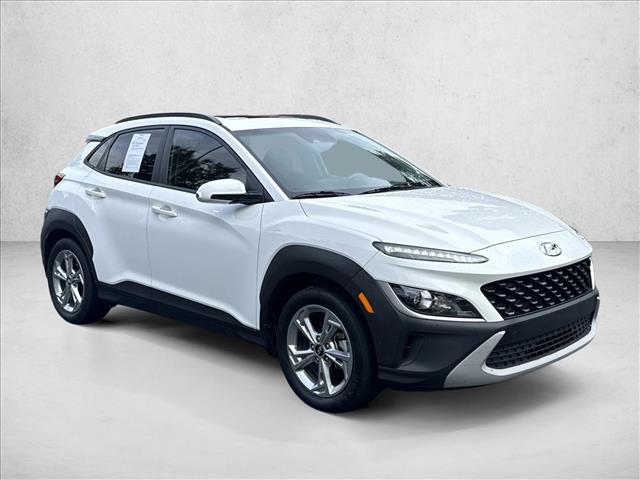 2022 Hyundai Kona SEL photo 3