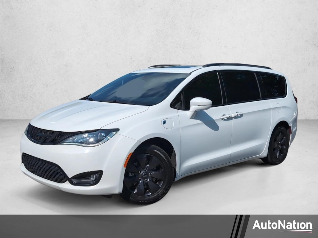 Used 2020 Chrysler Pacifica Hybrid Limited Mini-van Passenger