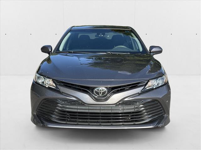 2018 Toyota Camry LE photo 2