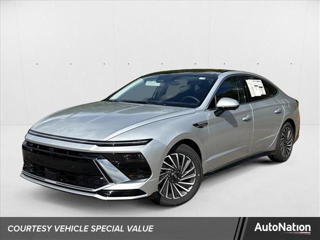 2025 Hyundai Sonata Hybrid Limited's photo