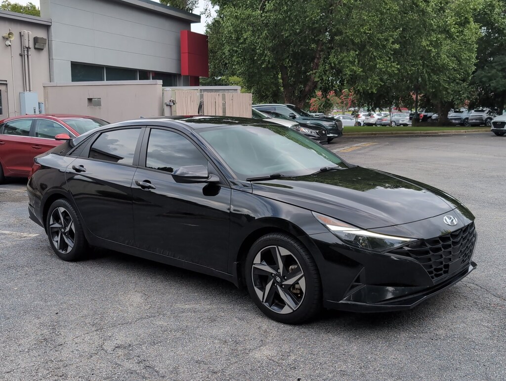 Used 2023 Hyundai Elantra SEL 4dr Car