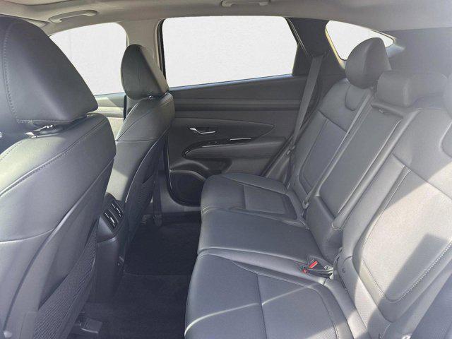 2025 Hyundai Tucson Limited - Photo 16
