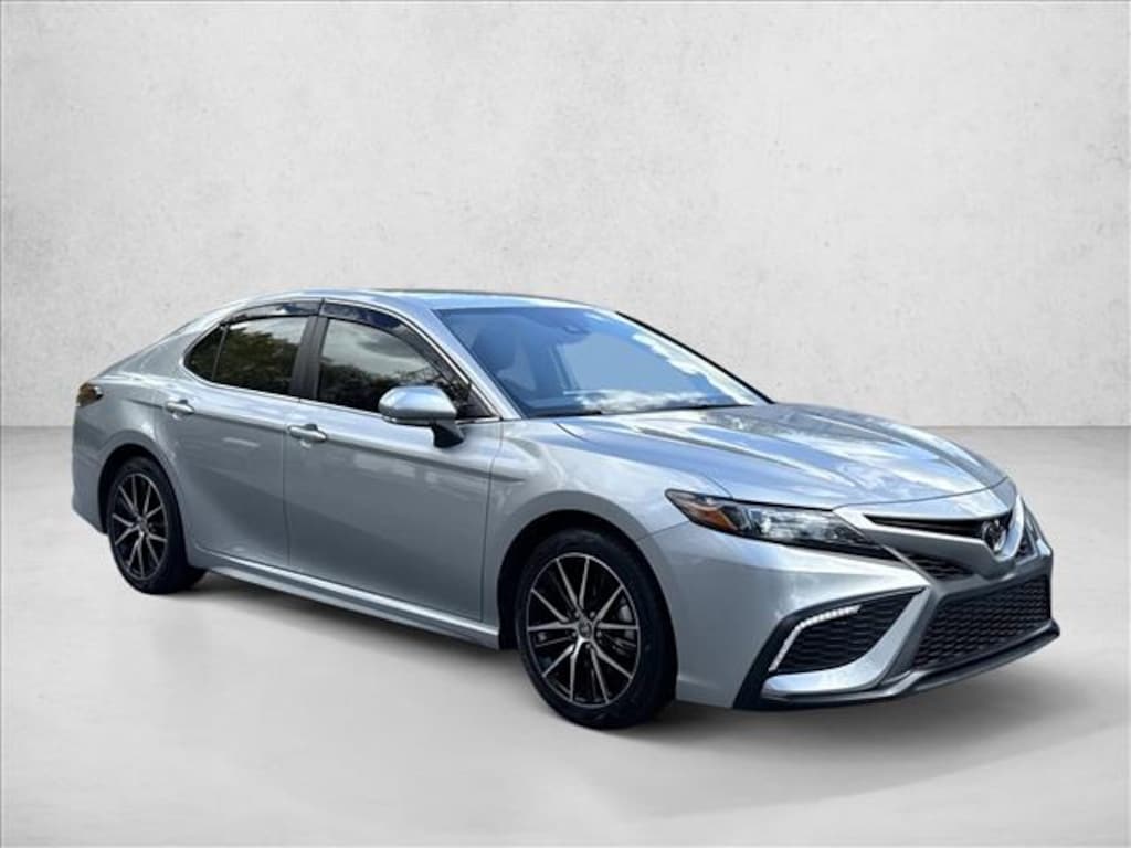 Used 2022 Toyota Camry SE 4dr Car