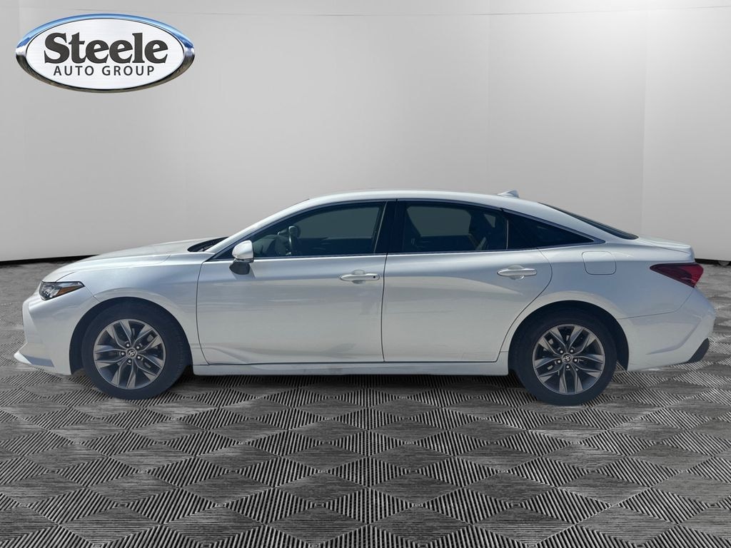 Used 2022 Toyota Avalon XLE Sedan
