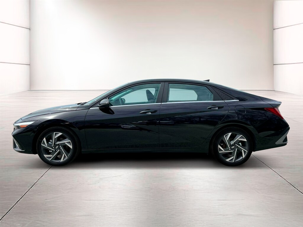 New 2025 Hyundai Elantra Hybrid Limited Sedan