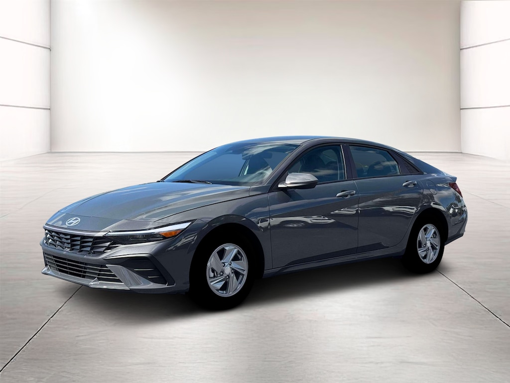 New 2026 Hyundai Elantra SE Sedan