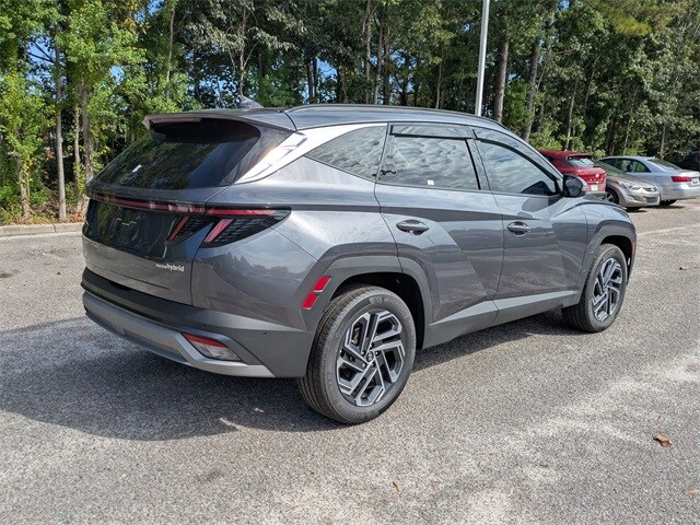 2025 Hyundai Tucson Hybrid Limited photo 2