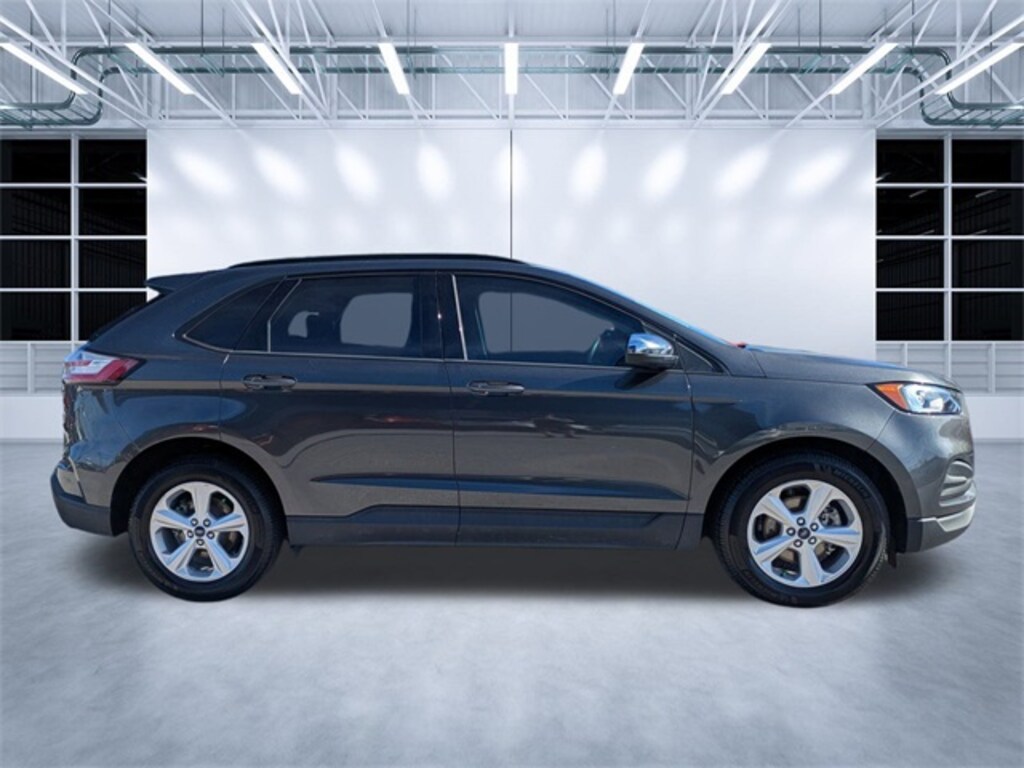 Used 2020 Ford Edge SE SUV