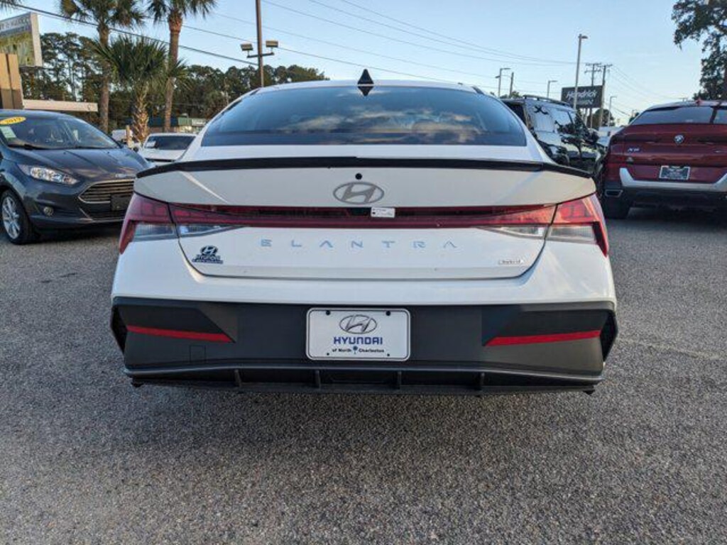 New 2025 Hyundai Elantra Hybrid SEL Sport Sedan