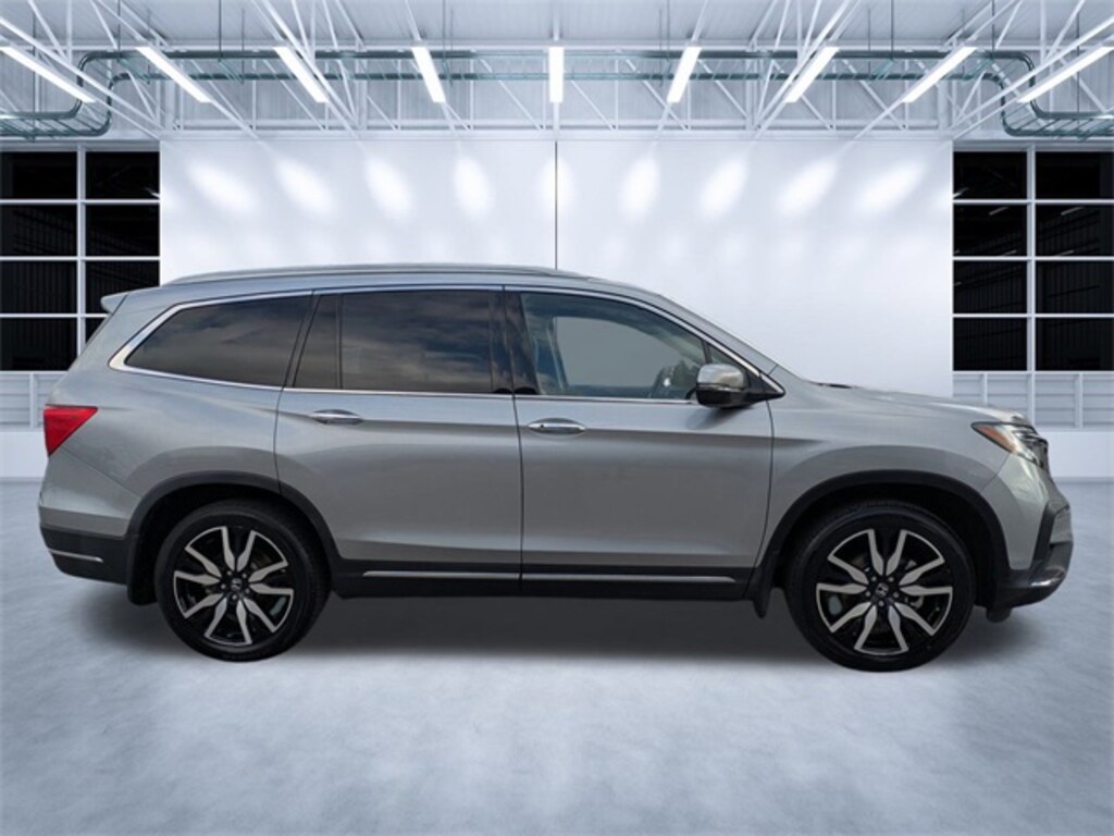 Used 2022 Honda Pilot Touring 8 Passenger SUV