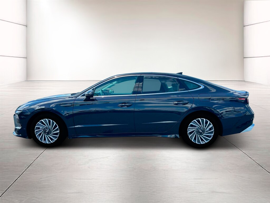 New 2025 Hyundai Sonata Hybrid SEL Sedan