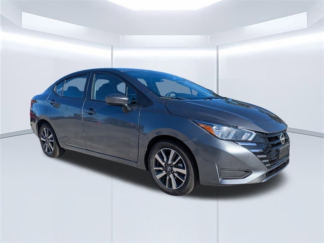 2023 Nissan Versa Sedan SV's photo