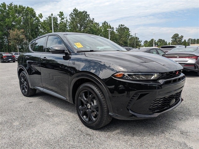 2024 Dodge Hornet R/T Plus photo 2