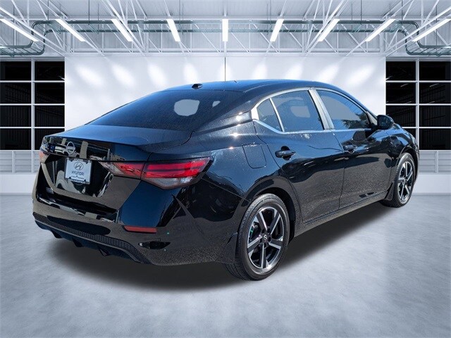 2025 Nissan Sentra SV photo 3
