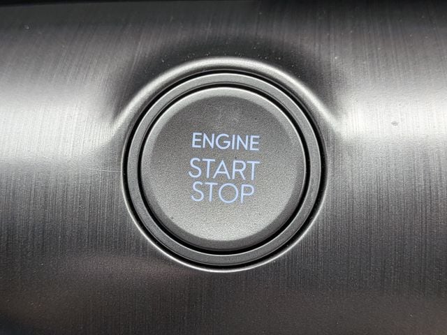 2025 Hyundai Kona SEL - Photo 28