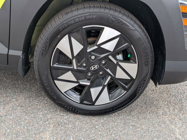 2025 Hyundai Kona SEL - Photo 12