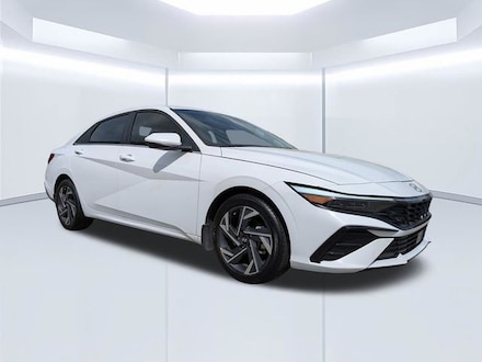 2025 Hyundai Elantra SEL Convenience Sedan