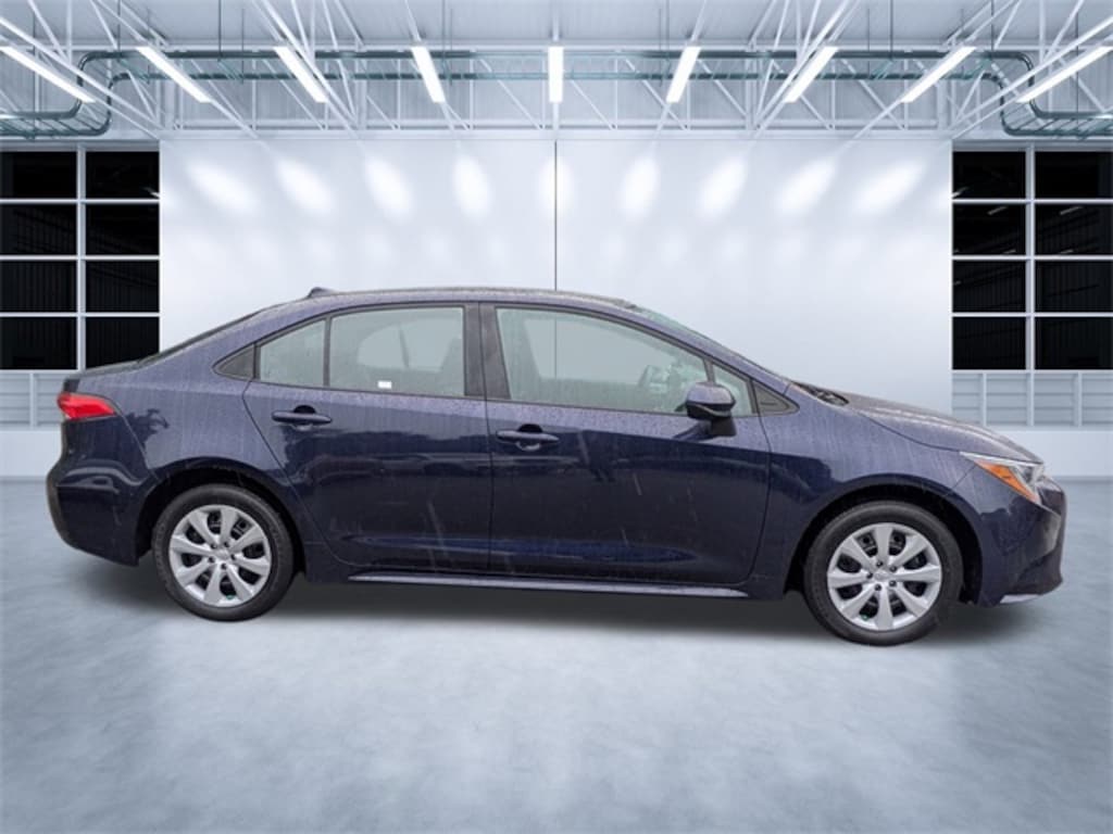 Used 2022 Toyota Corolla LE Sedan