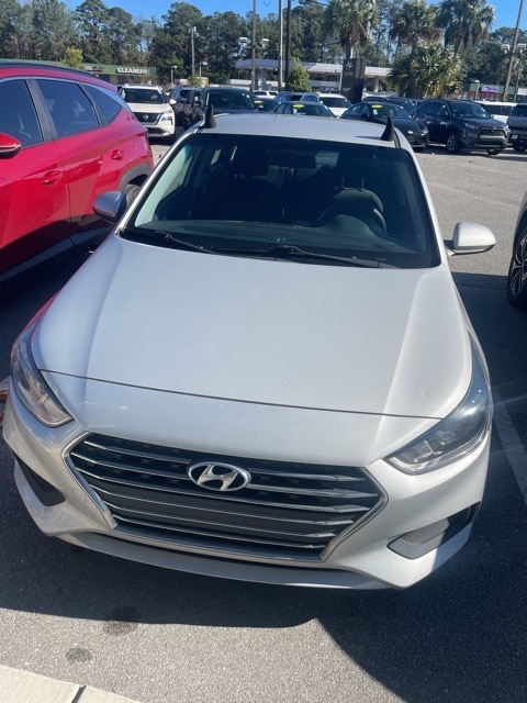 2021 Hyundai Accent SE's photo
