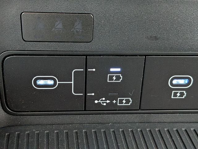 2025 Hyundai Kona SEL - Photo 23