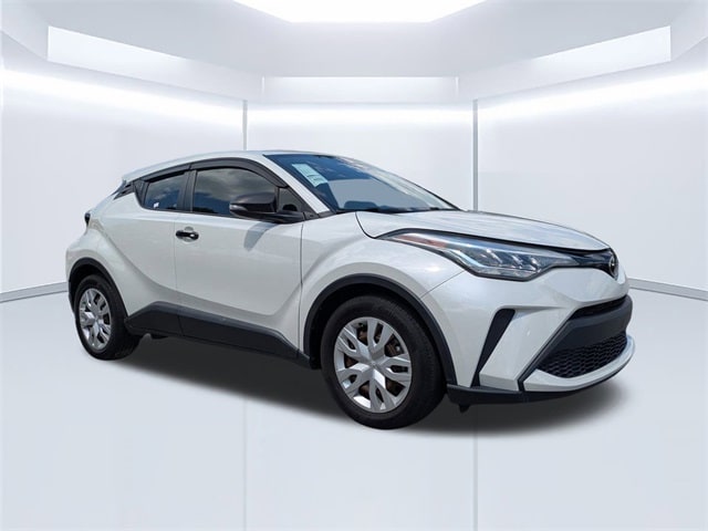 2021 Toyota C-HR LE's photo
