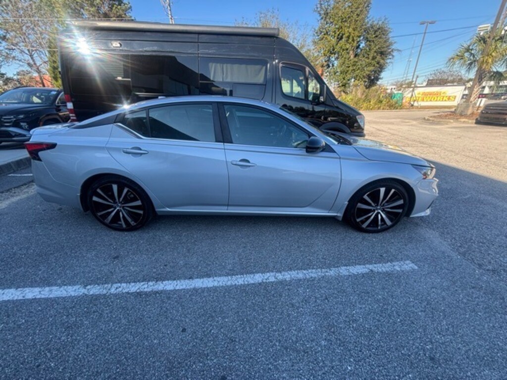 Used 2021 Nissan Altima 2.5 SR Sedan
