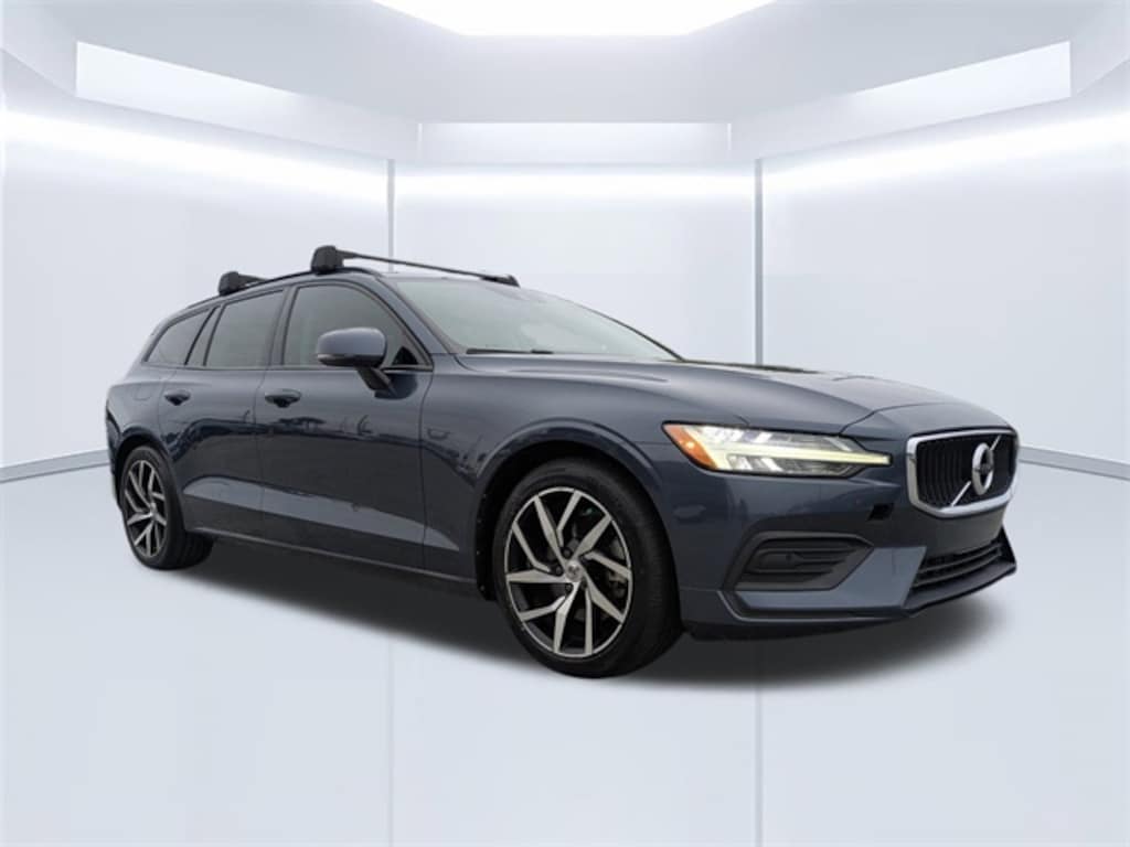 Used 2020 Volvo V60 T5 Momentum Wagon