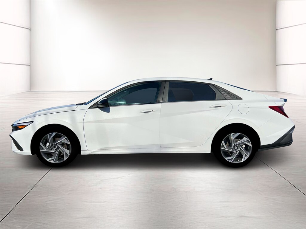 New 2025 Hyundai Elantra SEL Sport Sedan