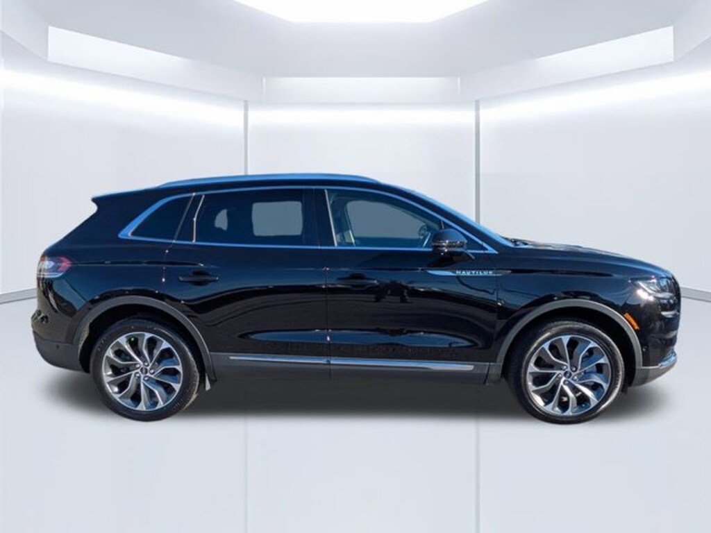 Used 2023 Lincoln Nautilus Reserve SUV
