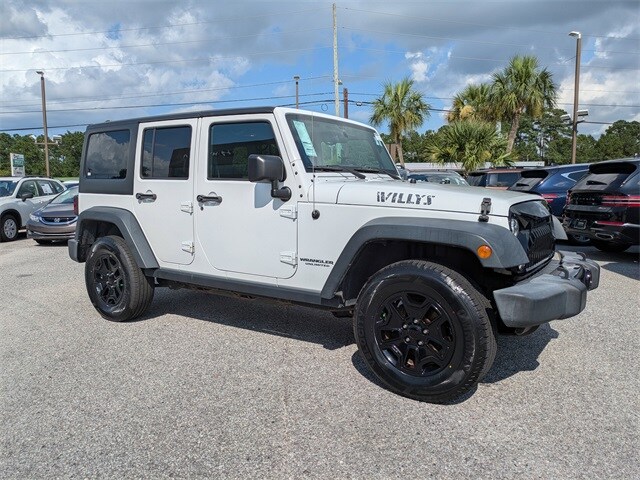 2017 Jeep Wrangler Unlimited Sport Willys photo 2