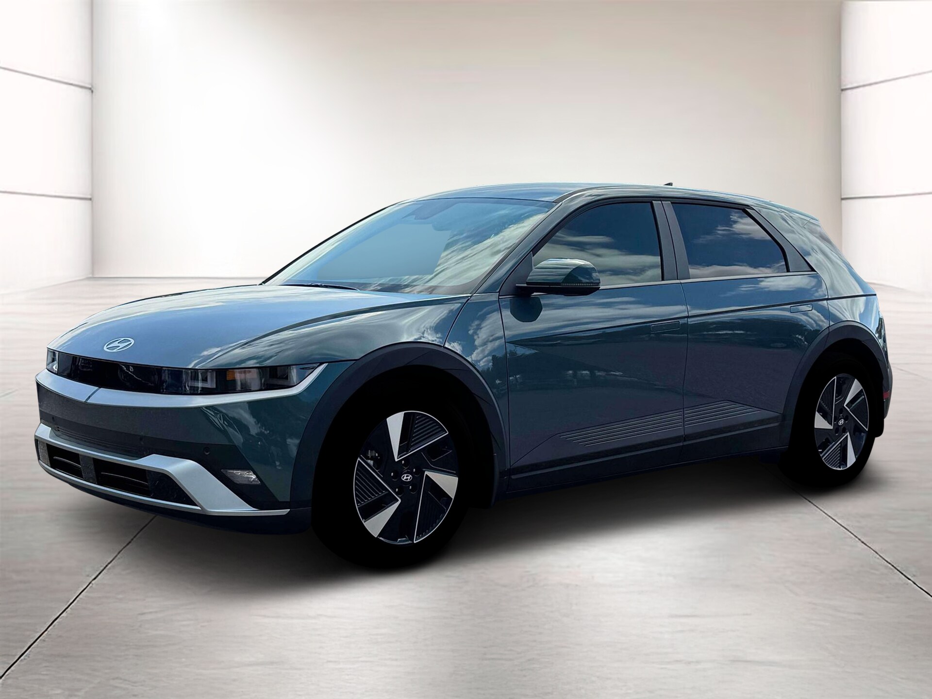 2026 Hyundai Ioniq 5 SEL photo 2