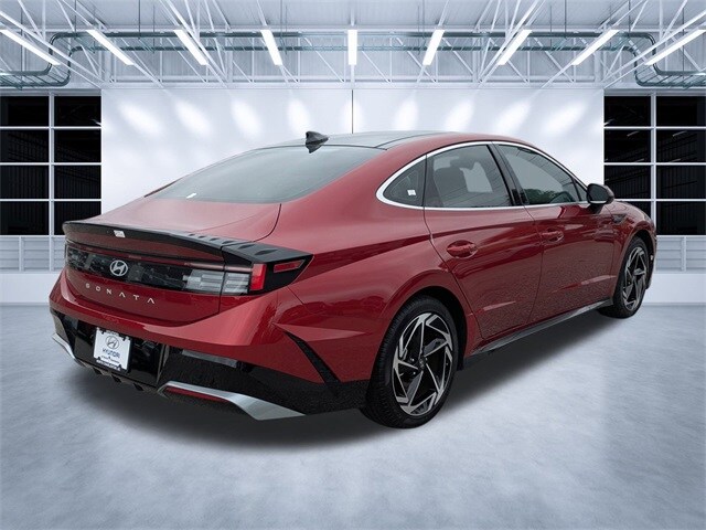 2024 Hyundai Sonata SEL Convenience photo 3
