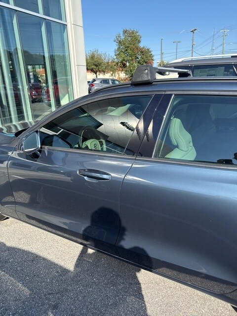 2020 Volvo V60 T5 Momentum photo 2