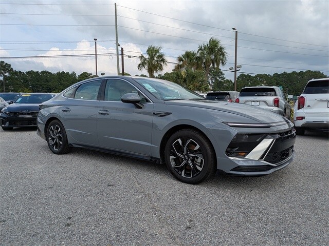 2024 Hyundai Sonata SEL photo 2